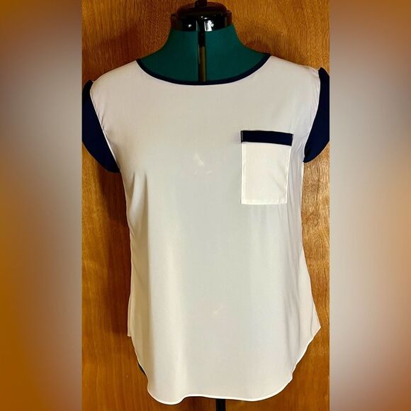 Spense Cap Sleeved Blouse - Picture 1 of 4